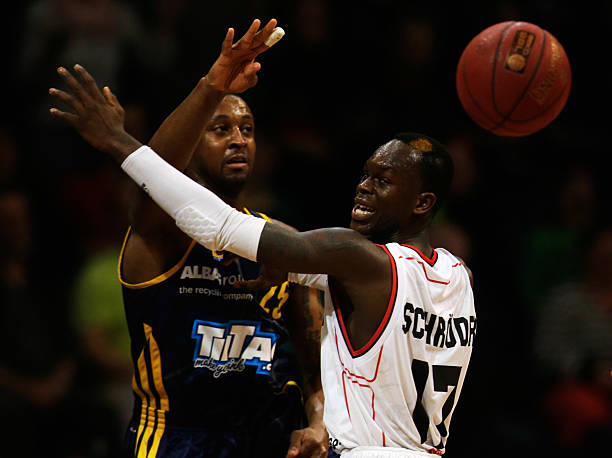 法国全队共 法国全队共