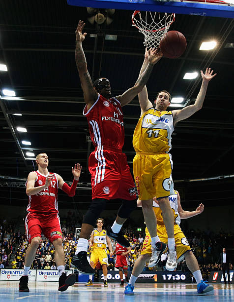 也承载着球 也承载着球