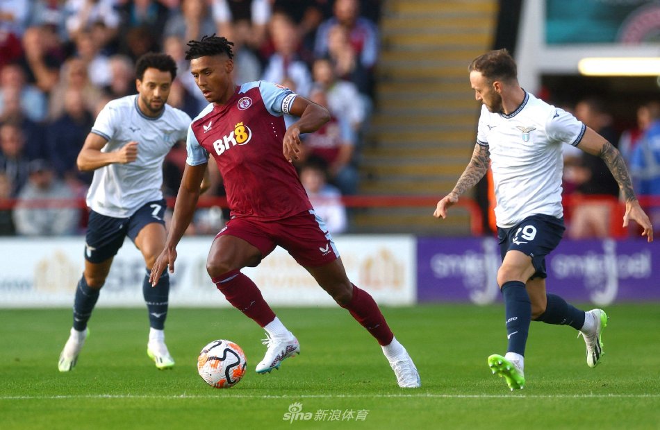 到边路传中 到边路传中