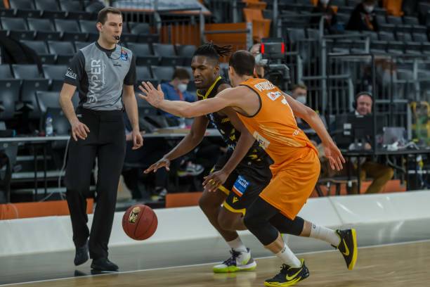 本场比赛中 本场比赛中